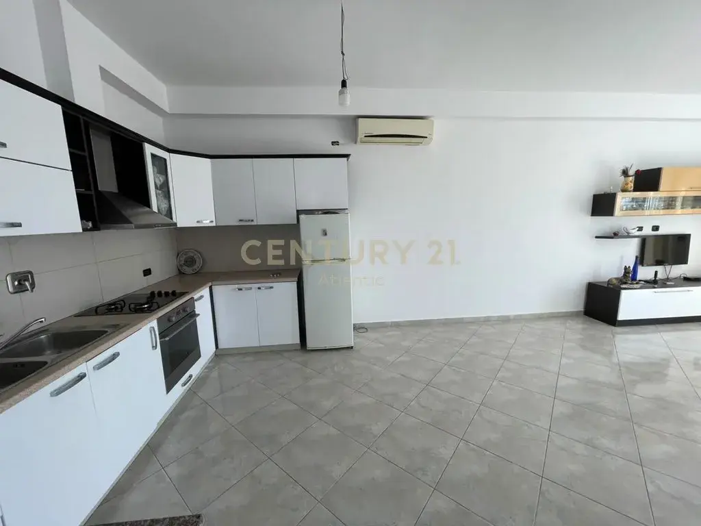 Brendësia, apartament 2+1 në shitje në Durrës