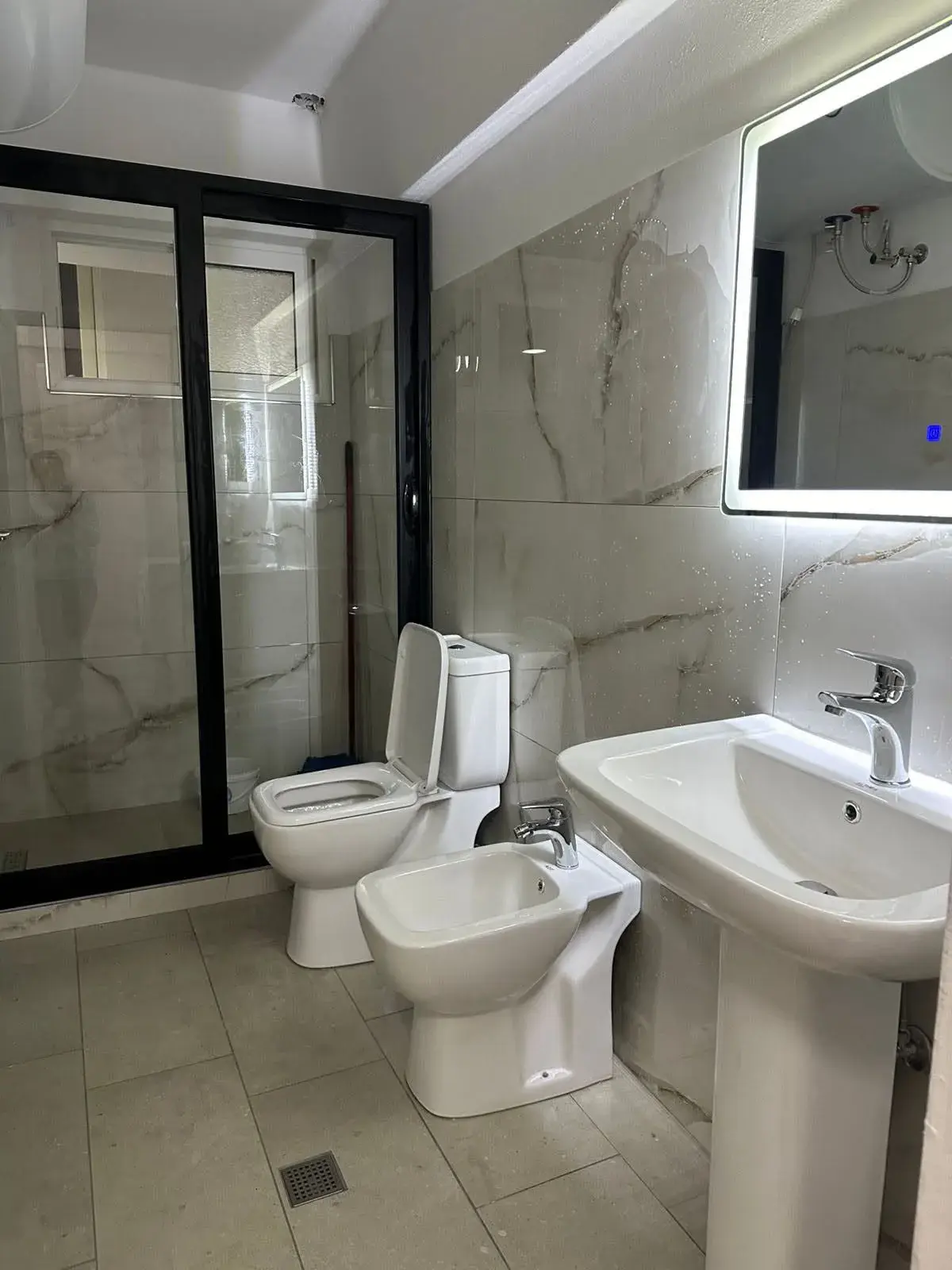 Badezimmer, Wohnung 1+1 zu verkaufen in Durrës