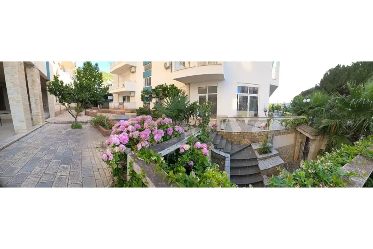 Intérieur, penthouse 2+1 à vendre à Uji i Ftohtë, Vlora