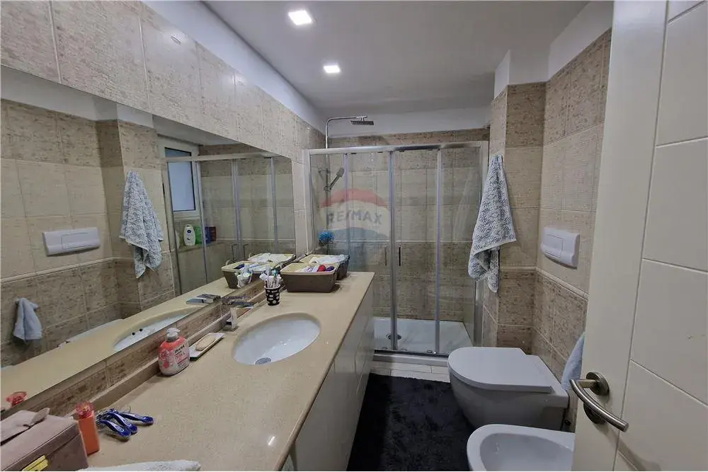 Living room, 2+1 apartment for sale in Uji i Ftohtë, Vlora