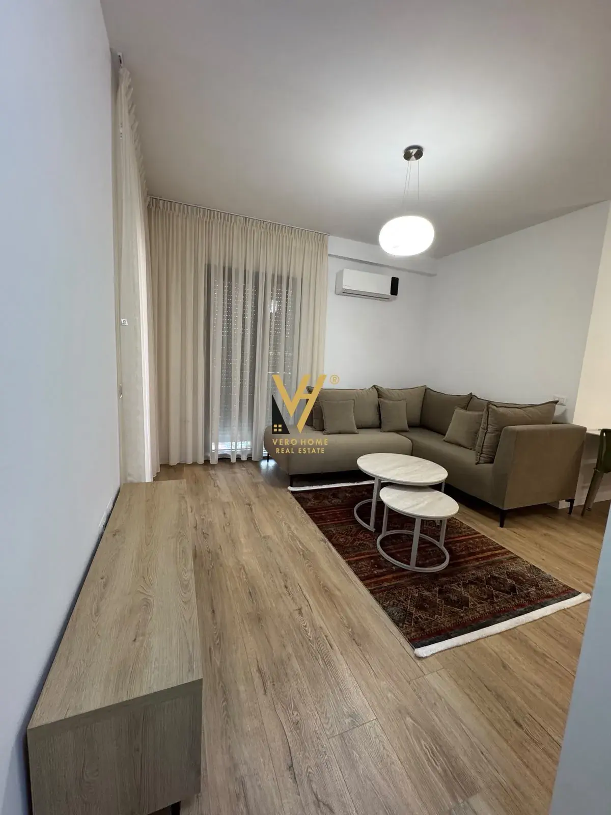 Σαλόνι, διαμέρισμα 1+1 προς ενοικίαση στην περιοχή 21 Dhjetori, Τίρανα