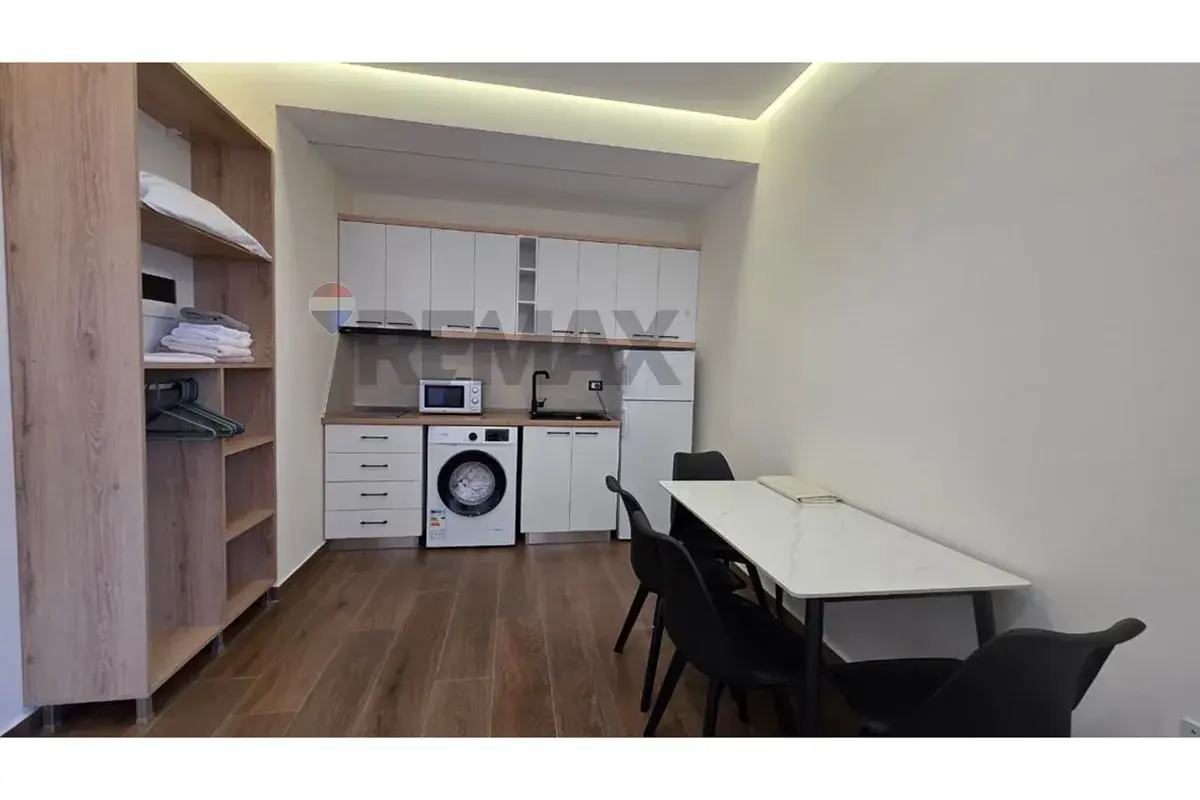 Banjo, apartament 1+1 me qira në Lungomare, Vlorë
