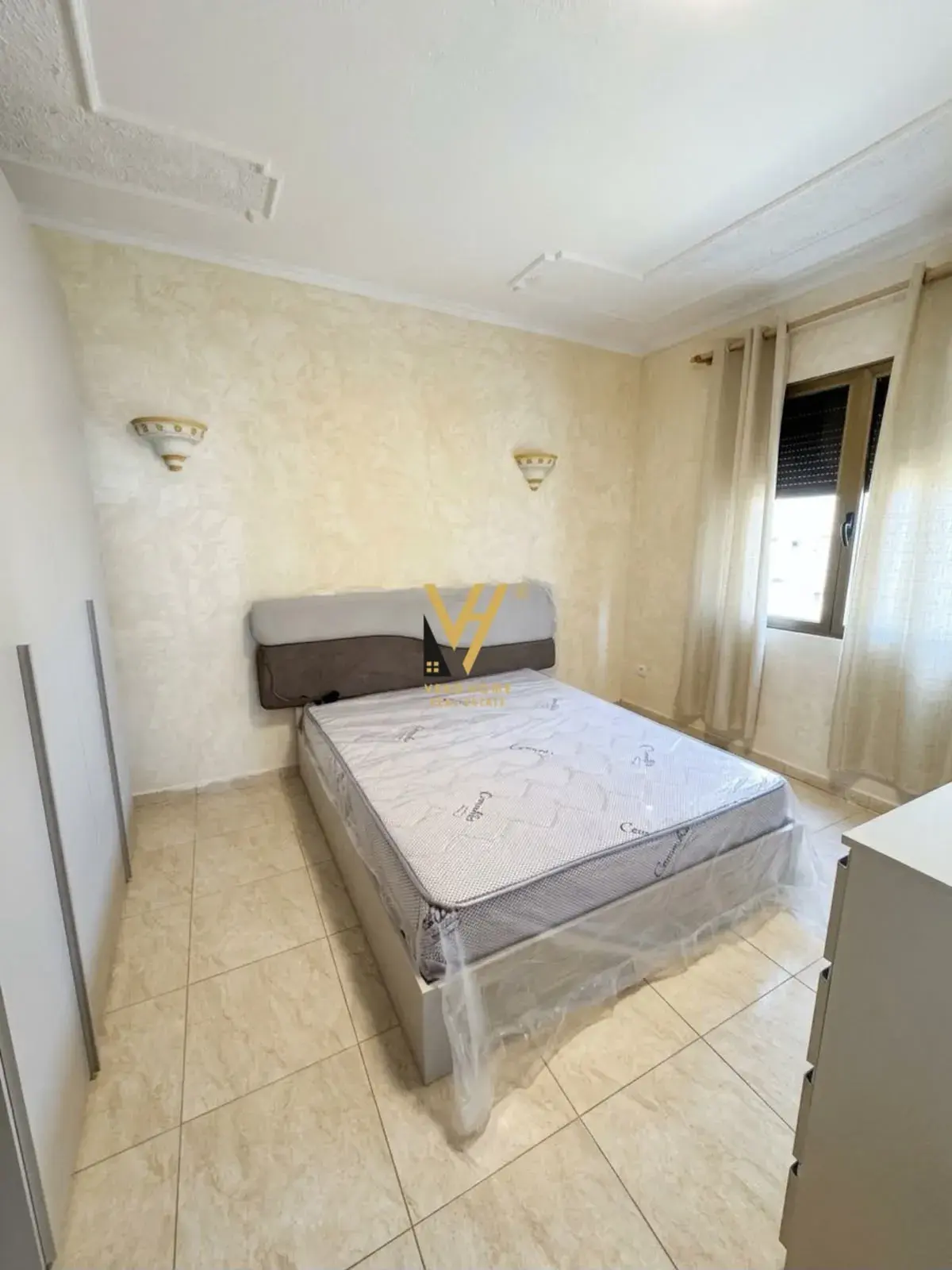 Schlafzimmer, Wohnung 1+1 zu vermieten in Tirana