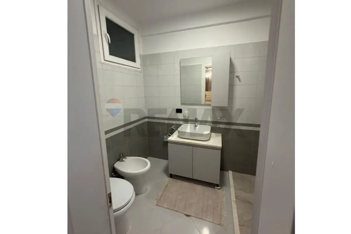 Banjo, apartament 1+1 me qira në Yzberisht, Tiranë