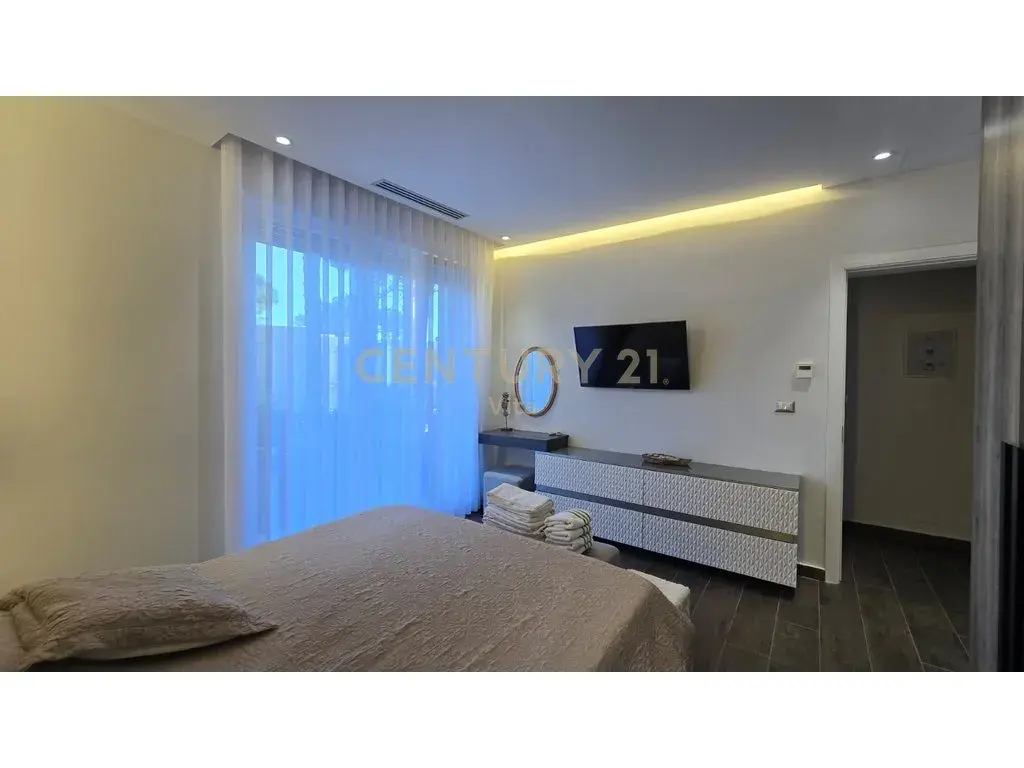 Camera da letto, villa 2+1 in vendita a Lalzi Bay