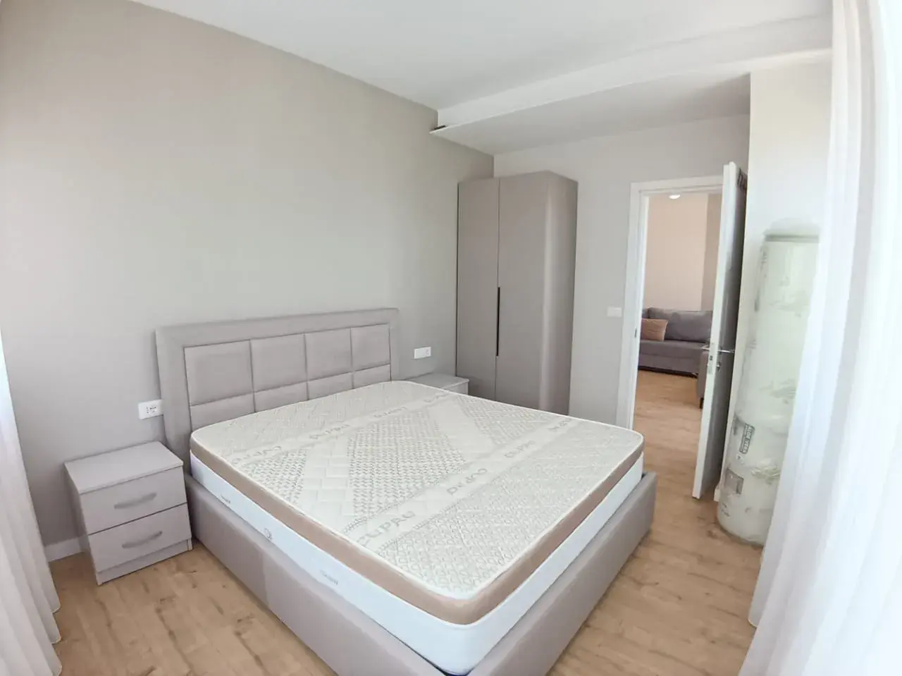 Badezimmer, Wohnung 1+1 zu vermieten in Tregu Elektrik, Tirana