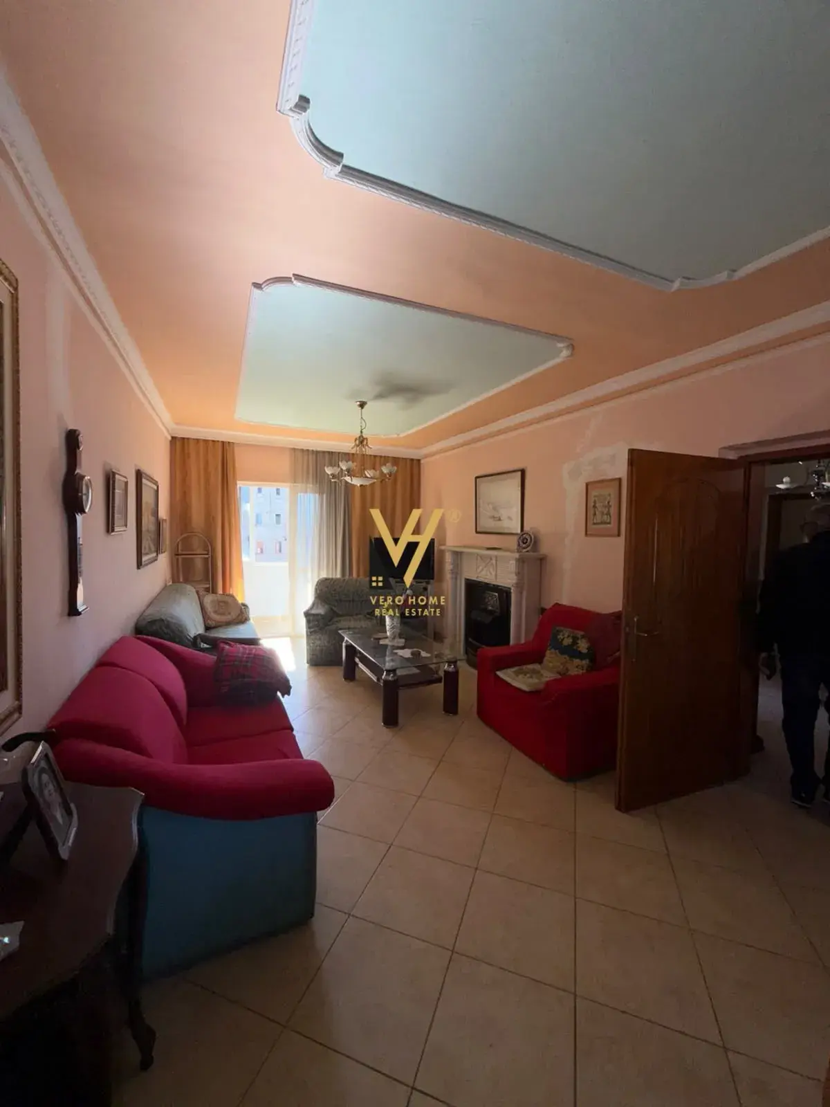 Wohnzimmer, Wohnung 2+2 zu verkaufen in Tirana