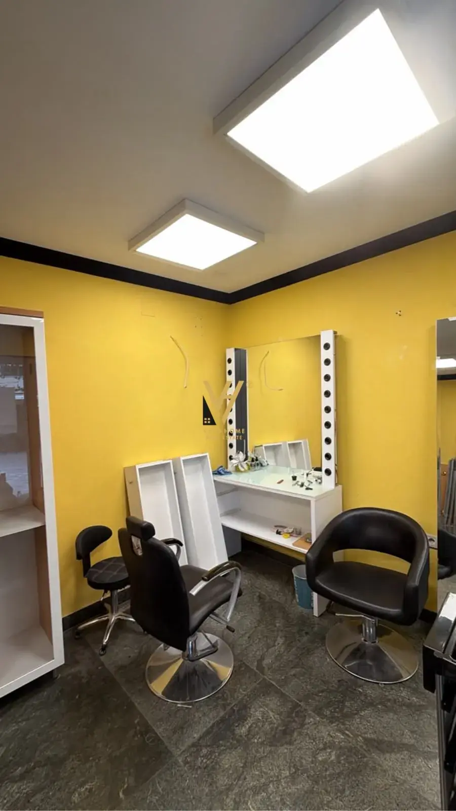 Brendësia, dyqan 50 m² me qira në Myslym Shyri, Tiranë