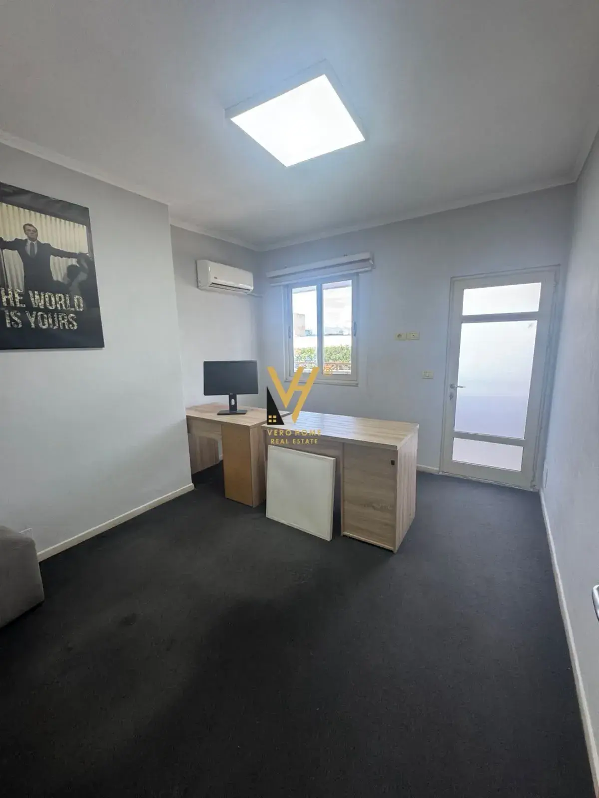 Esterno, ufficio 218 m² in affitto a Kopshti Botanik, Tirana
