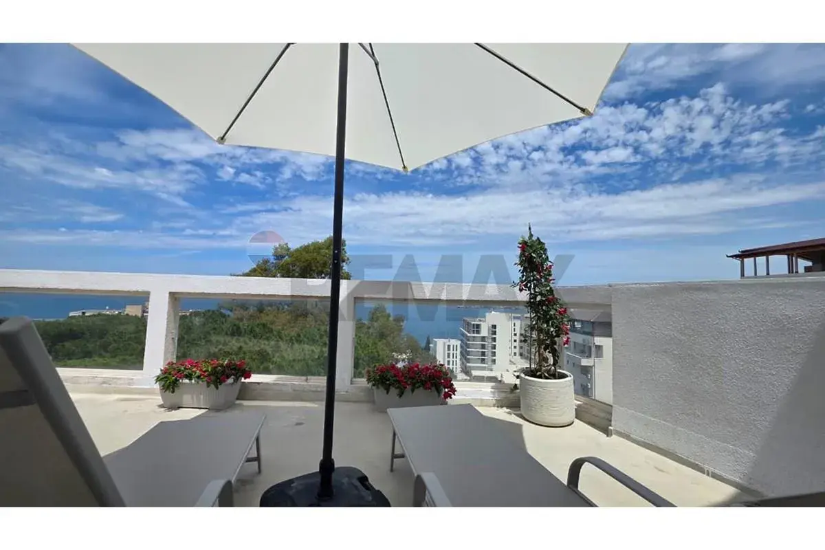 Intérieur, penthouse 2+1 à vendre à Uji i Ftohtë, Vlora