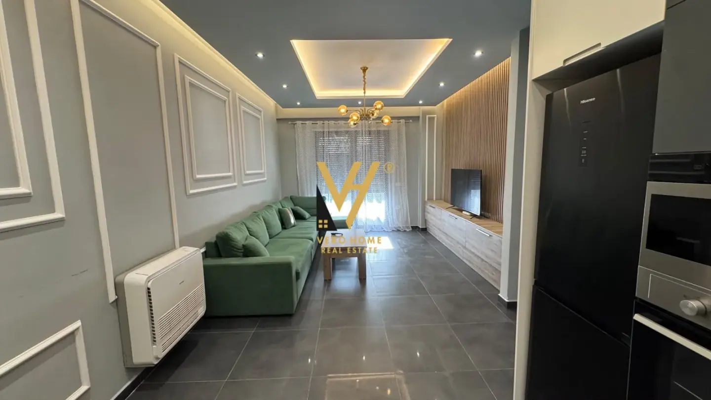 Salon, appartement 2+1 à louer à Astir, Tirana