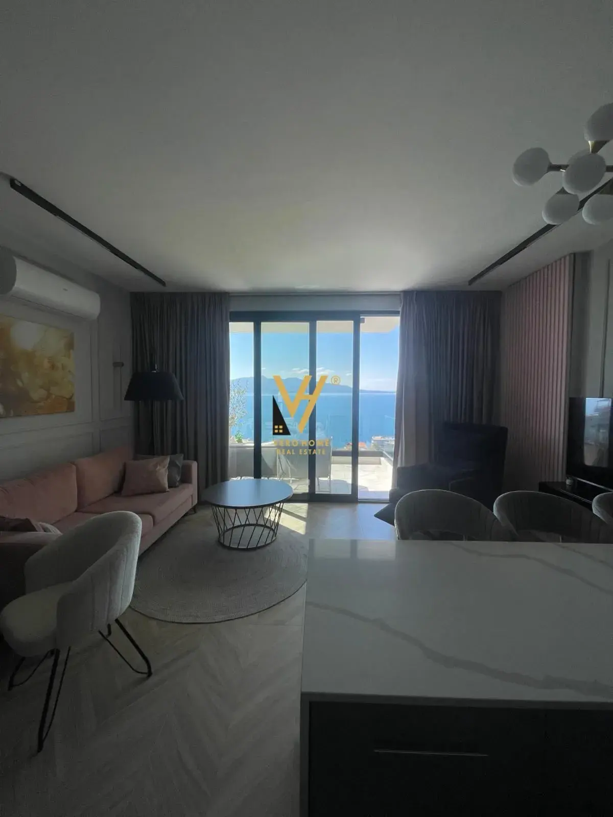 Wohnzimmer, Wohnung 3+2+2 zu verkaufen in Saranda