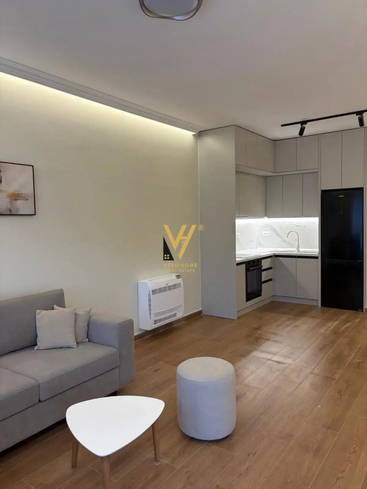 Kuzhina, apartament 1+1 me qira në Tiranë