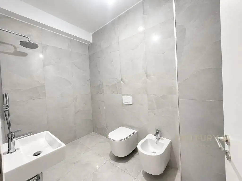 Banjo, apartament 1+1 në shitje në Ali Demi, Tiranë