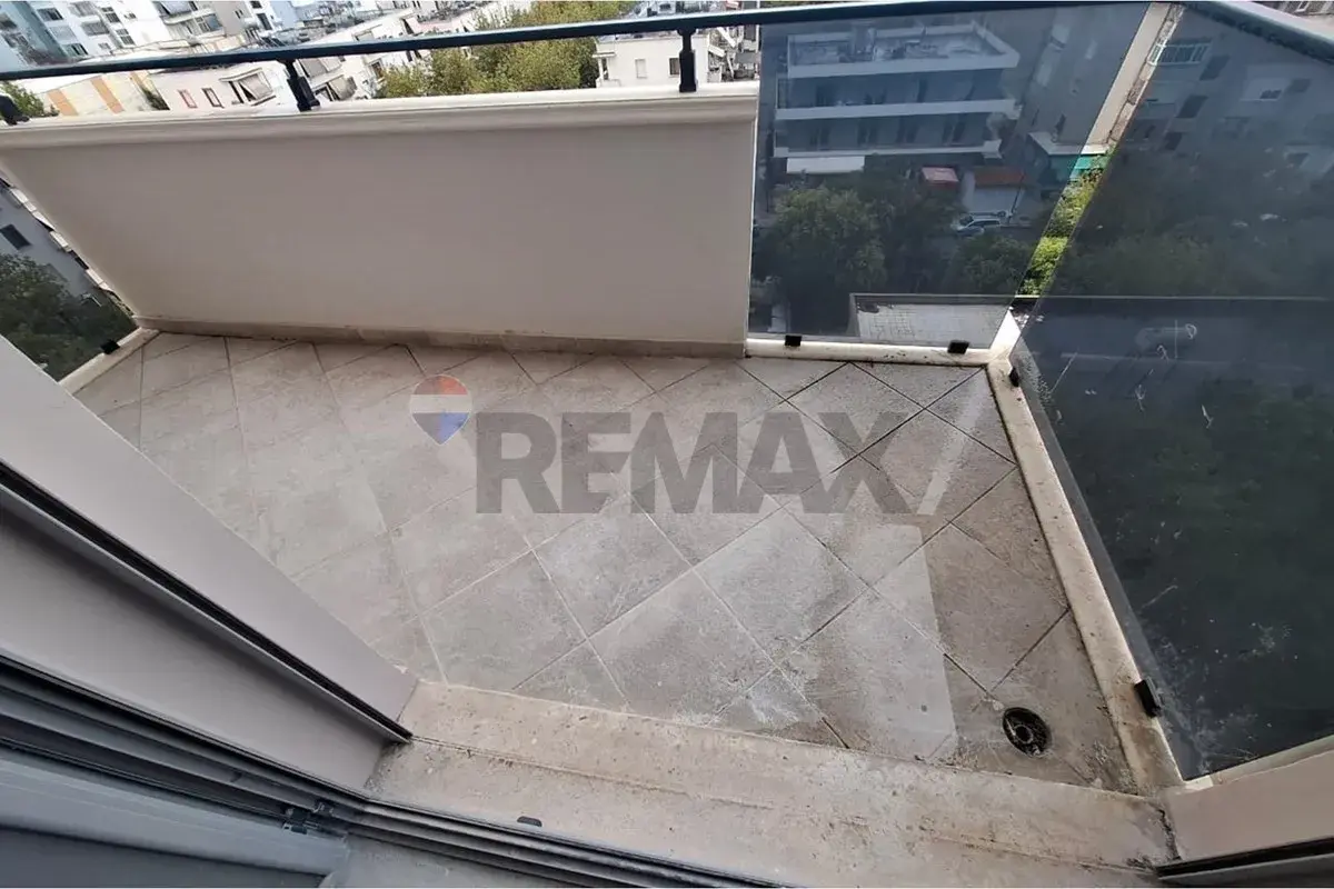 Κτίριο, διαμέρισμα 1+1 προς πώληση στην Αυλώνα