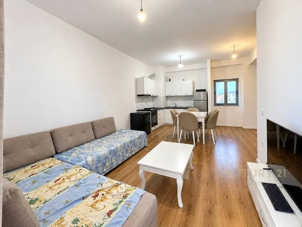 Kuzhina, apartament 1+1 në shitje në Ali Demi, Tiranë