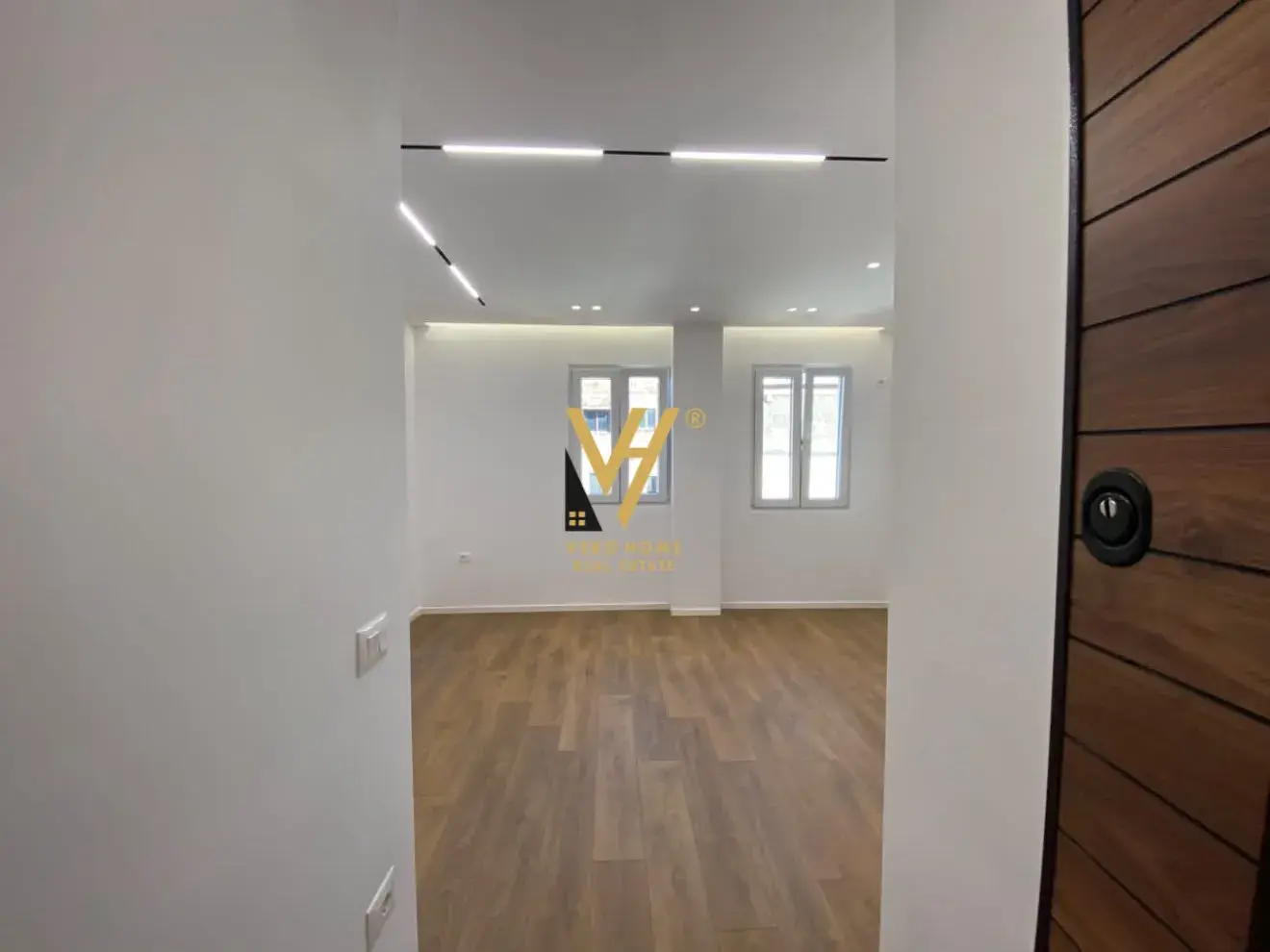 Küche, Einzimmerwohnung zu verkaufen in 21 Dhjetori, Tirana