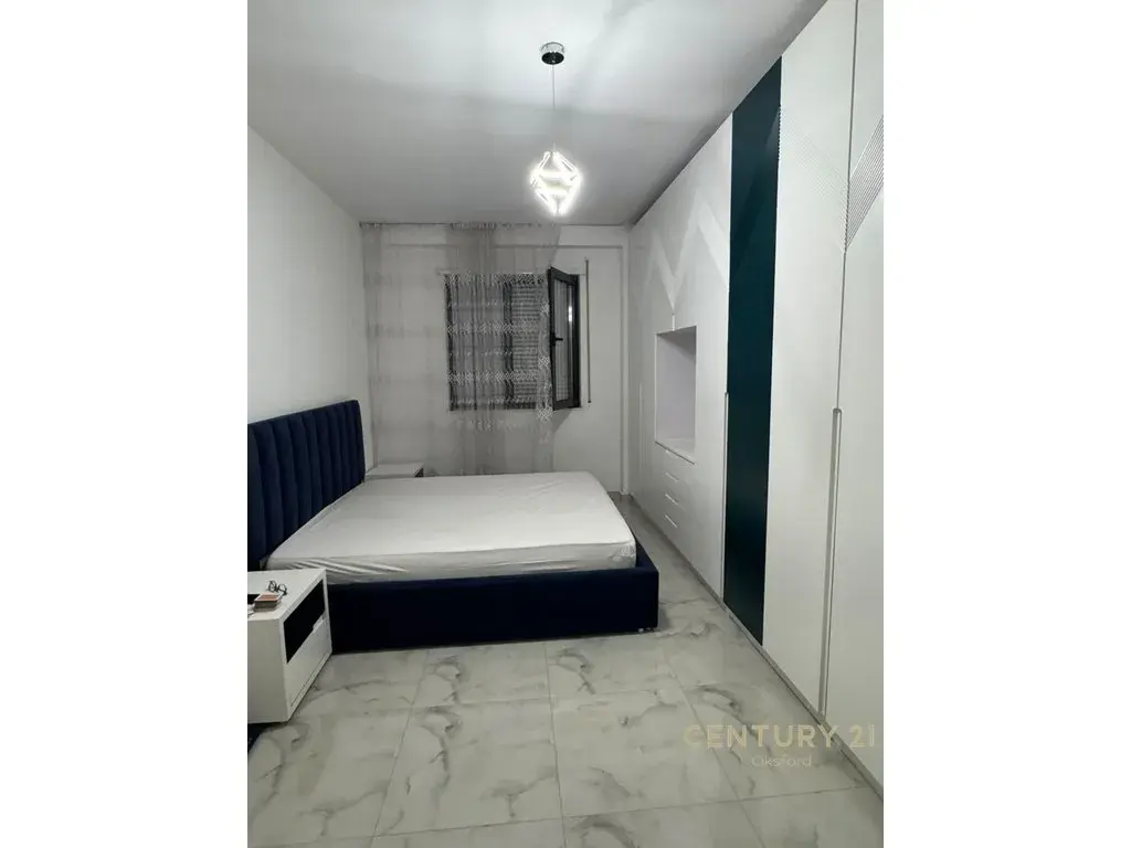 Immeuble, appartement 2+1 à louer à Fresku, Tirana