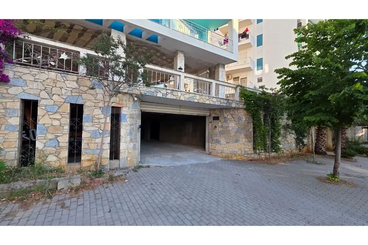 Salle de bains, penthouse 2+1 à vendre à Uji i Ftohtë, Vlora