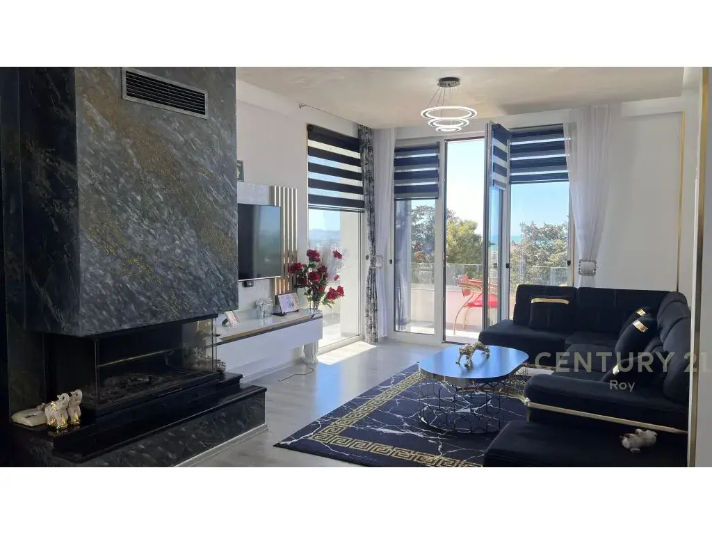 Salon, villa 4+1 à vendre à Golem