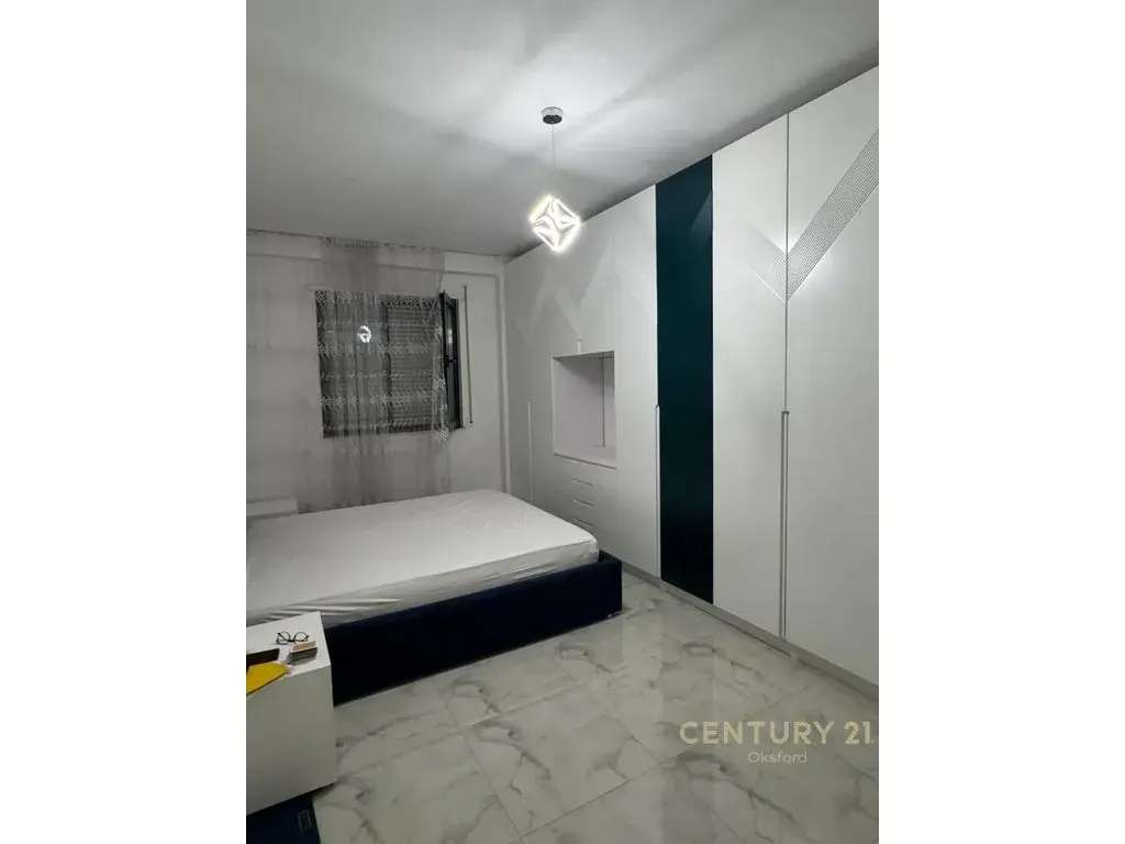 Balcon, appartement 2+1 à louer à Fresku, Tirana