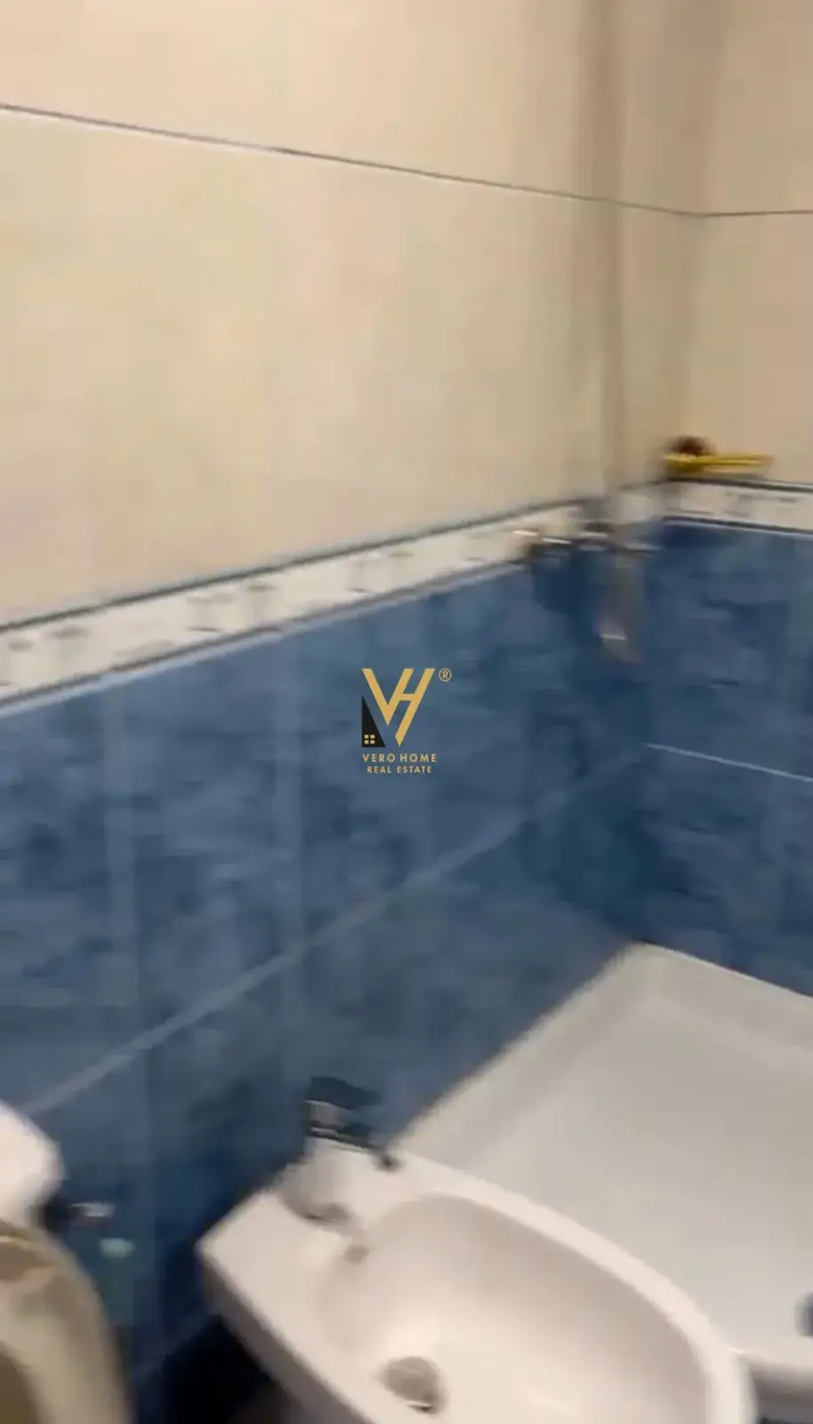 Chambre, appartement 2+1 à louer à Tirana