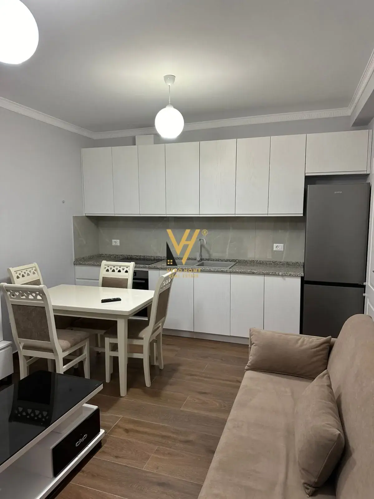 Ballkoni, apartament 1+1 në shitje në Astir, Tiranë