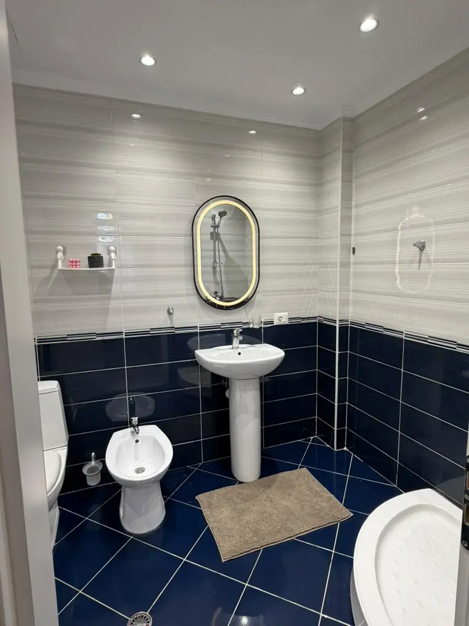 Intérieur, appartement 2+2+2 à vendre à Astir, Tirana