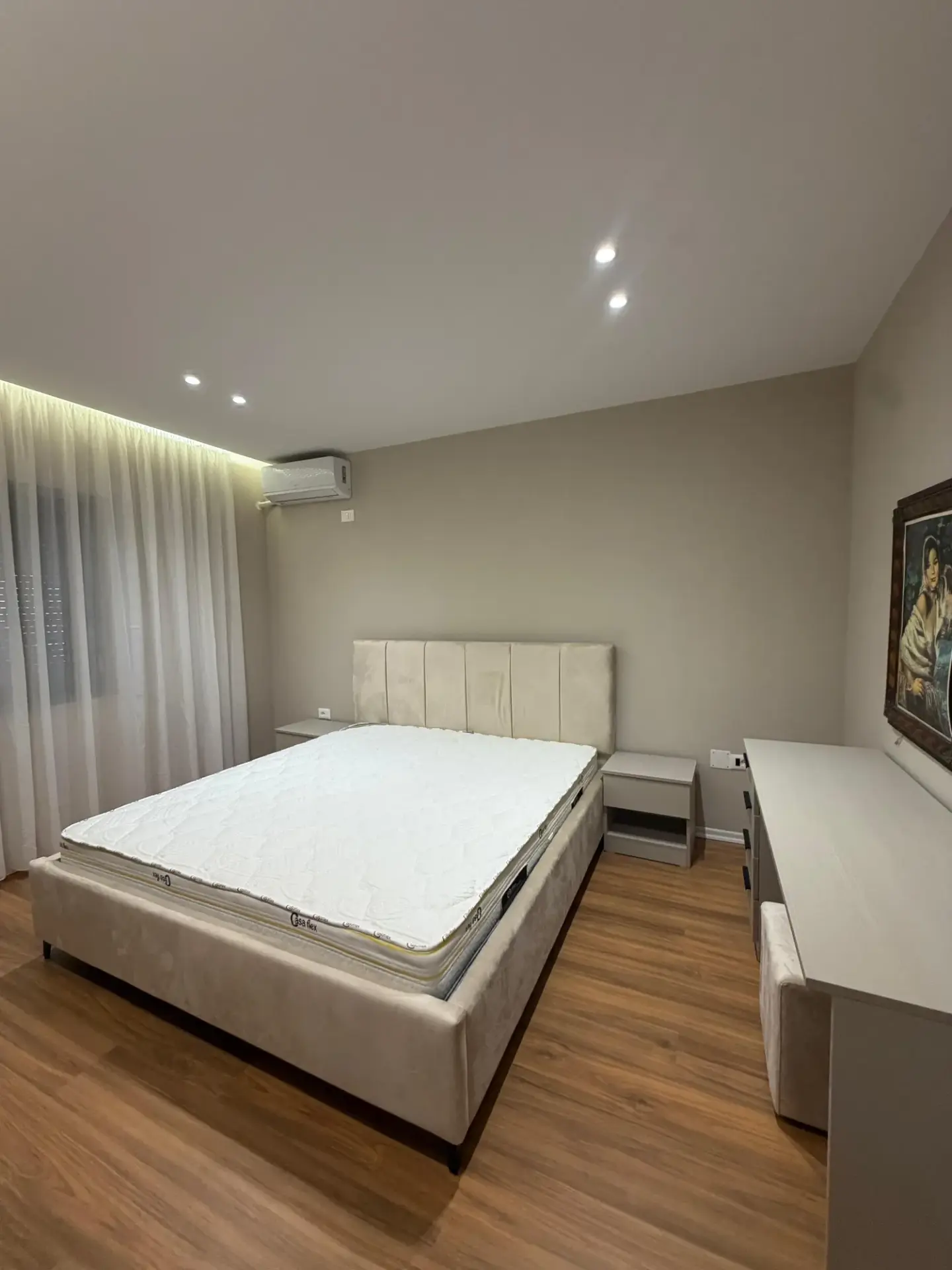 Balkon, Wohnung 3+1 zu vermieten in Medreseja, Tirana