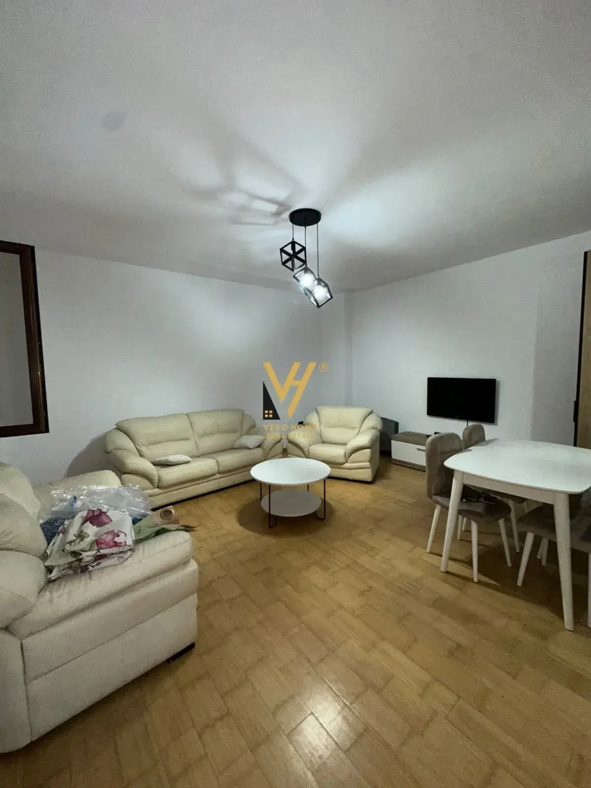Living room, 3+2+2 apartment for rent in Liqeni i Thatë, Tirana