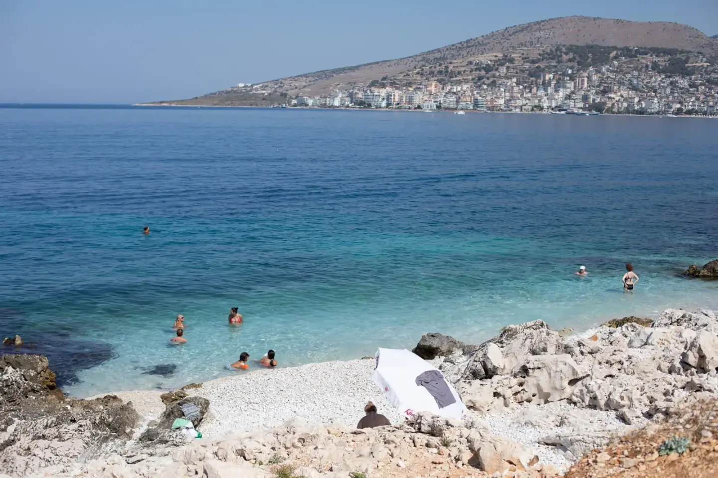 Εσωτερικό, διαμέρισμα 3+3+3 προς πώληση στους Αγίους Σαράντα