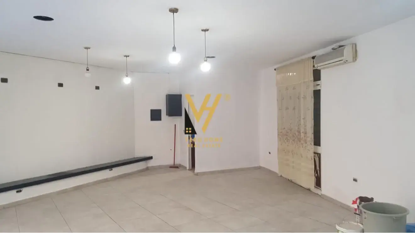 Εσωτερικό, κατάστημα 69 m² προς ενοικίαση στα Τίρανα