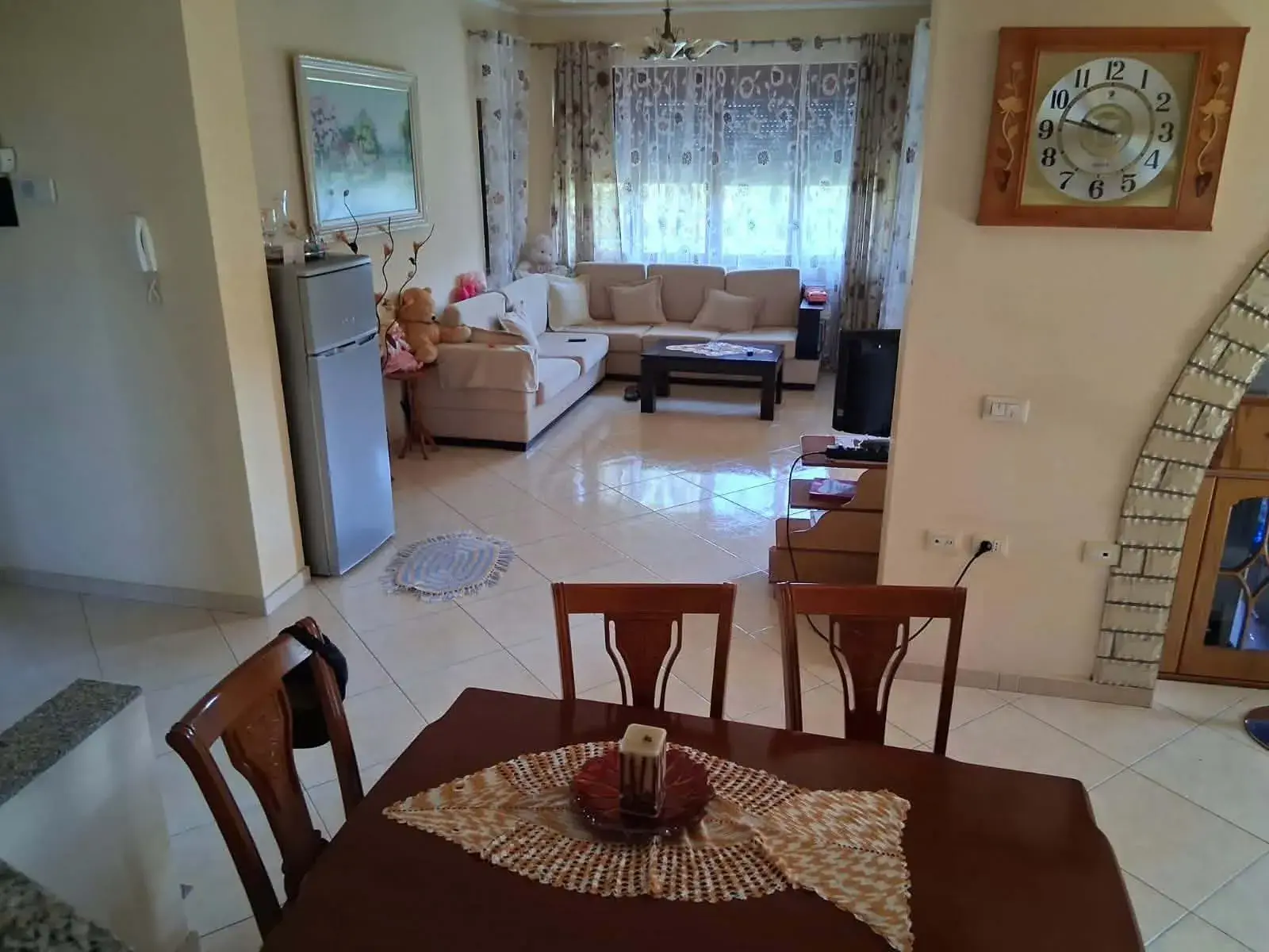 Cucina, casa indipendente 4+2 in vendita a Elbasan