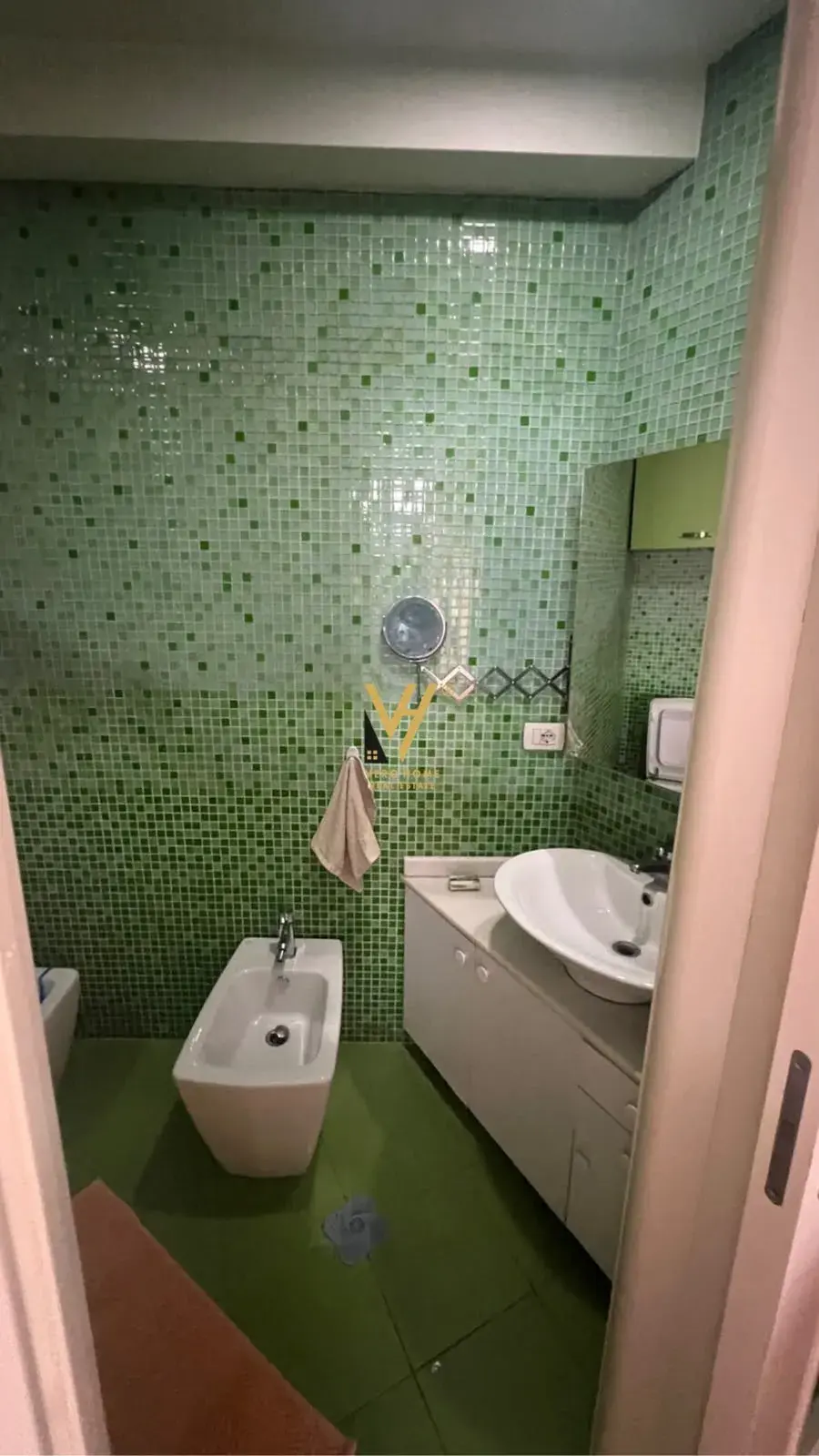Ballkoni, apartament 1+1 me qira në Komuna e Parisit, Tiranë