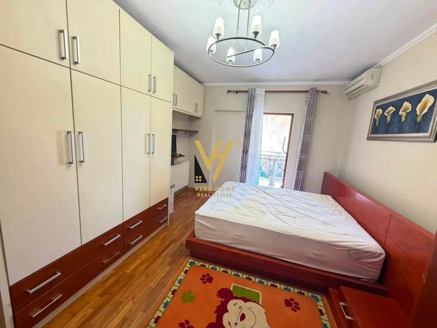 Ballkoni, apartament 2+1+2 me qira në Tiranë