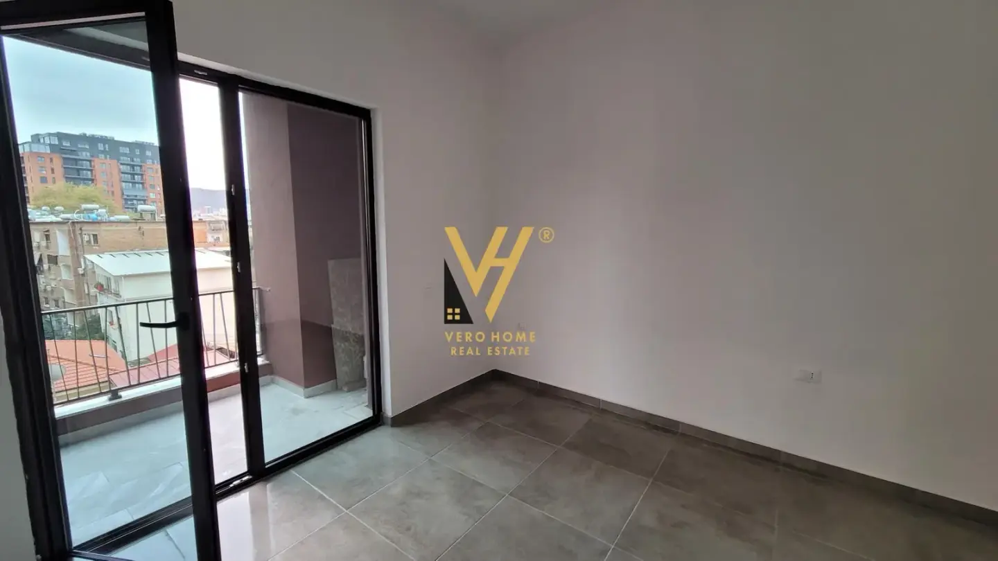 Interior, 66 m² office for rent in Myslym Shyri, Tirana