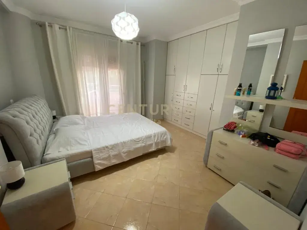 Brendësia, apartament 2+1 në shitje në Durrës