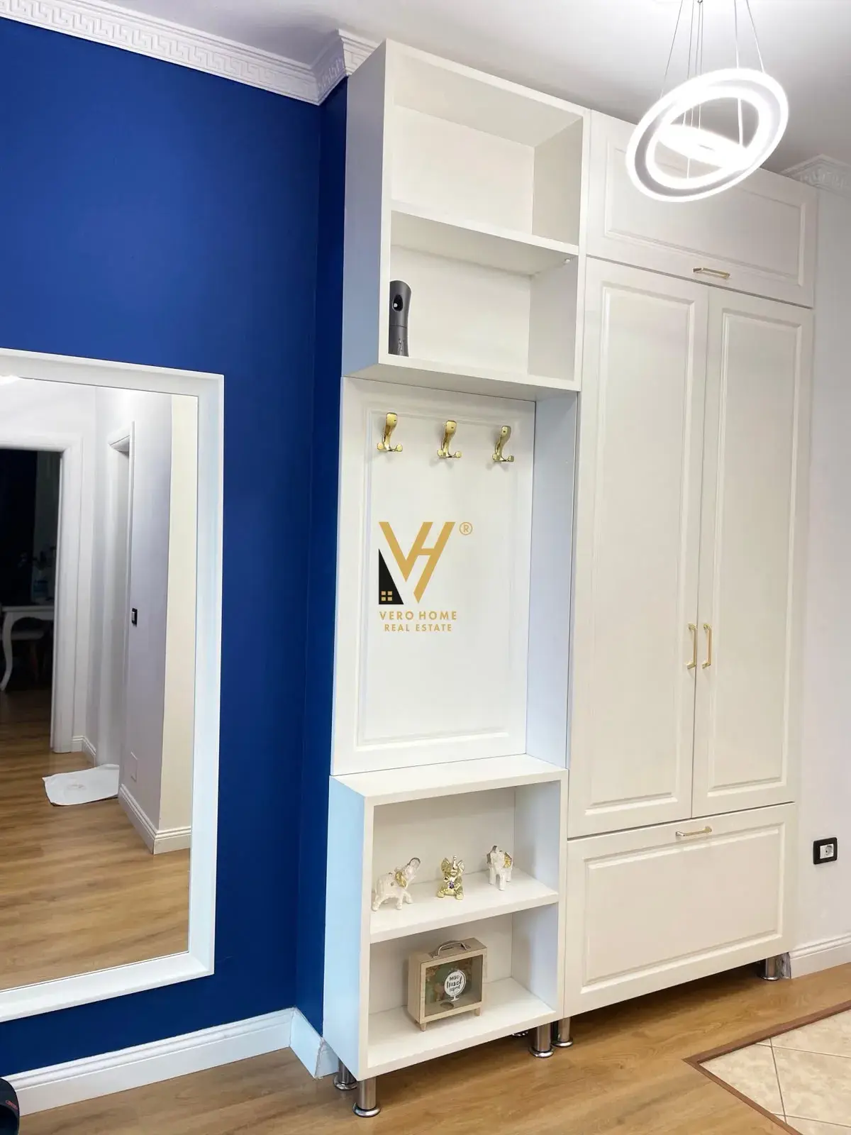 Kuzhina, apartament 1+1 në shitje në Tiranë