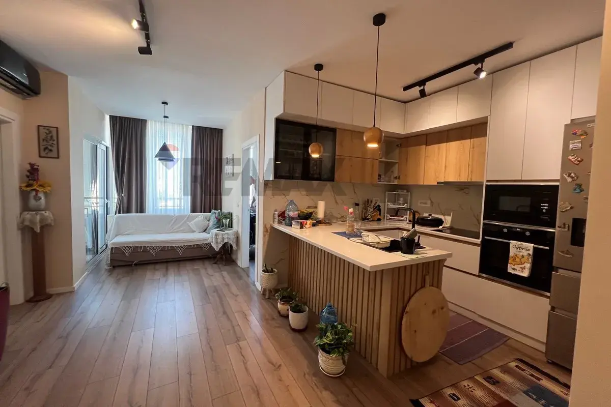 Brendësia, apartament 2+1 në shitje në Vlorë
