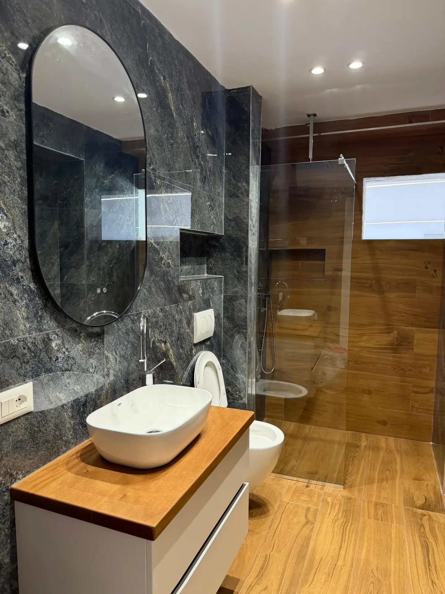 Badezimmer, Wohnung 3+1 zu vermieten in Medreseja, Tirana