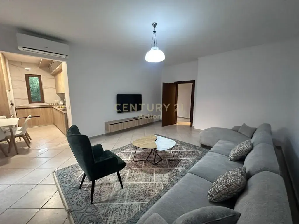 Intérieur, appartement 2+1 à louer à Tirana