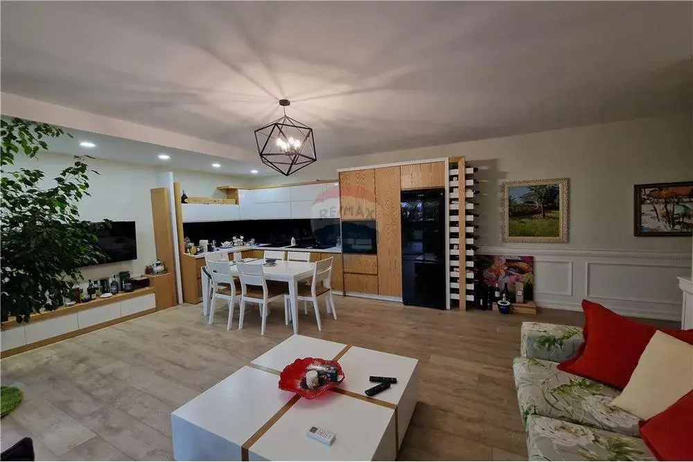 Interior, 2+1 apartment for sale in Uji i Ftohtë, Vlora