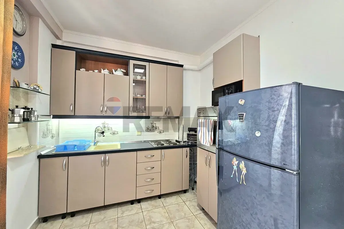 Cucina, appartamento 2+1 in affitto a Rruga e Elbasanit, Tirana