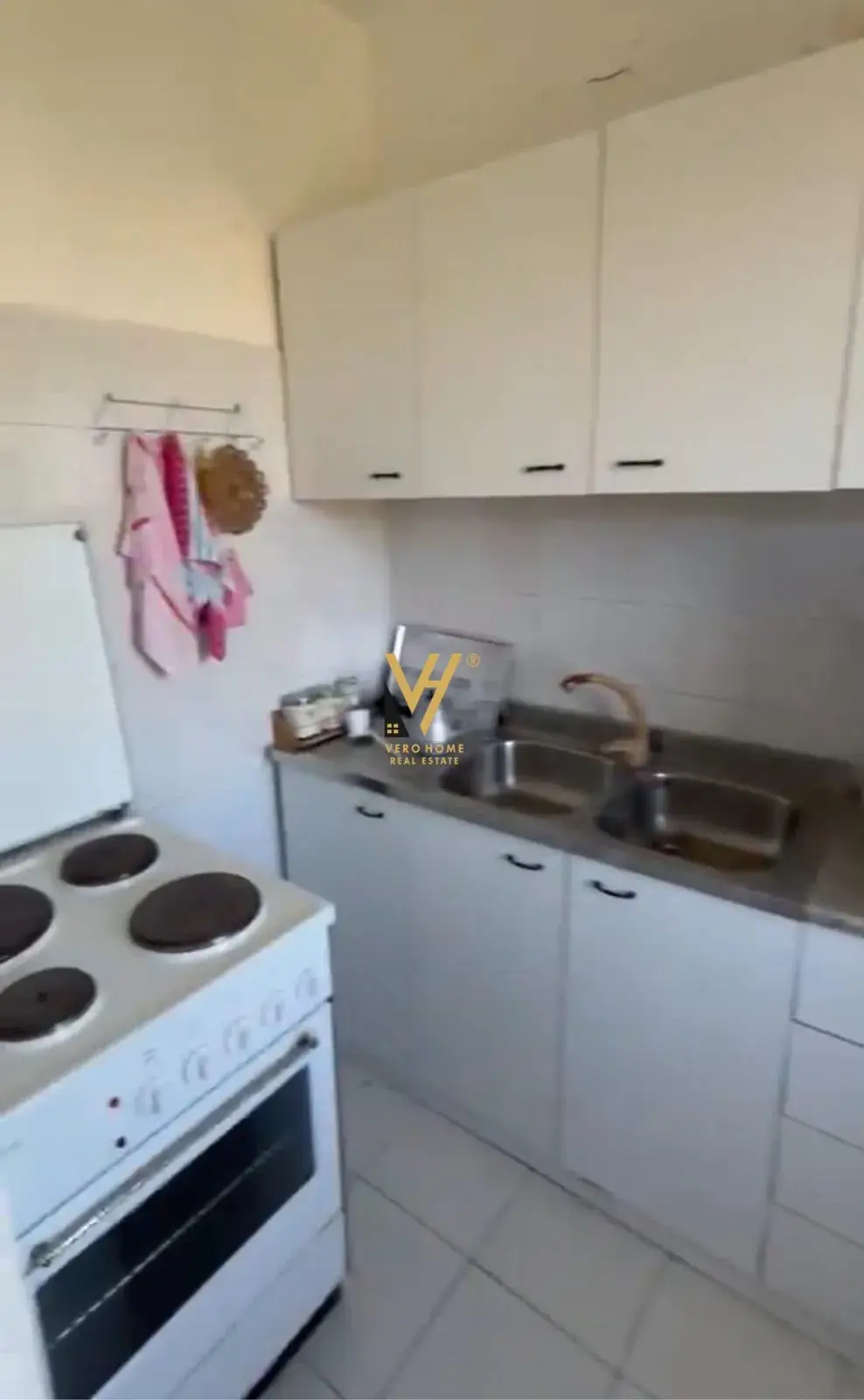 Balcon, appartement 2+1 à vendre à Kavajë