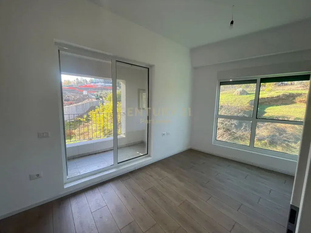 Schlafzimmer, Wohnung 2+1 zu verkaufen in Ali Demi, Tirana