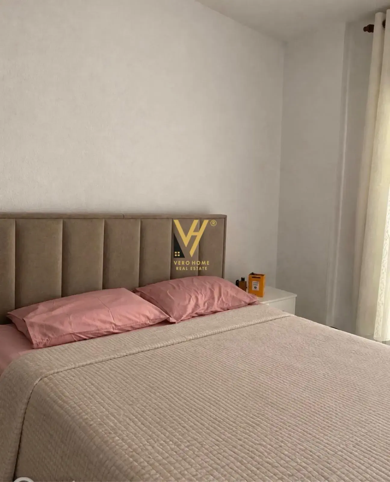 Dhoma e gjumit, apartament 1+1 me qira në Medreseja, Tiranë