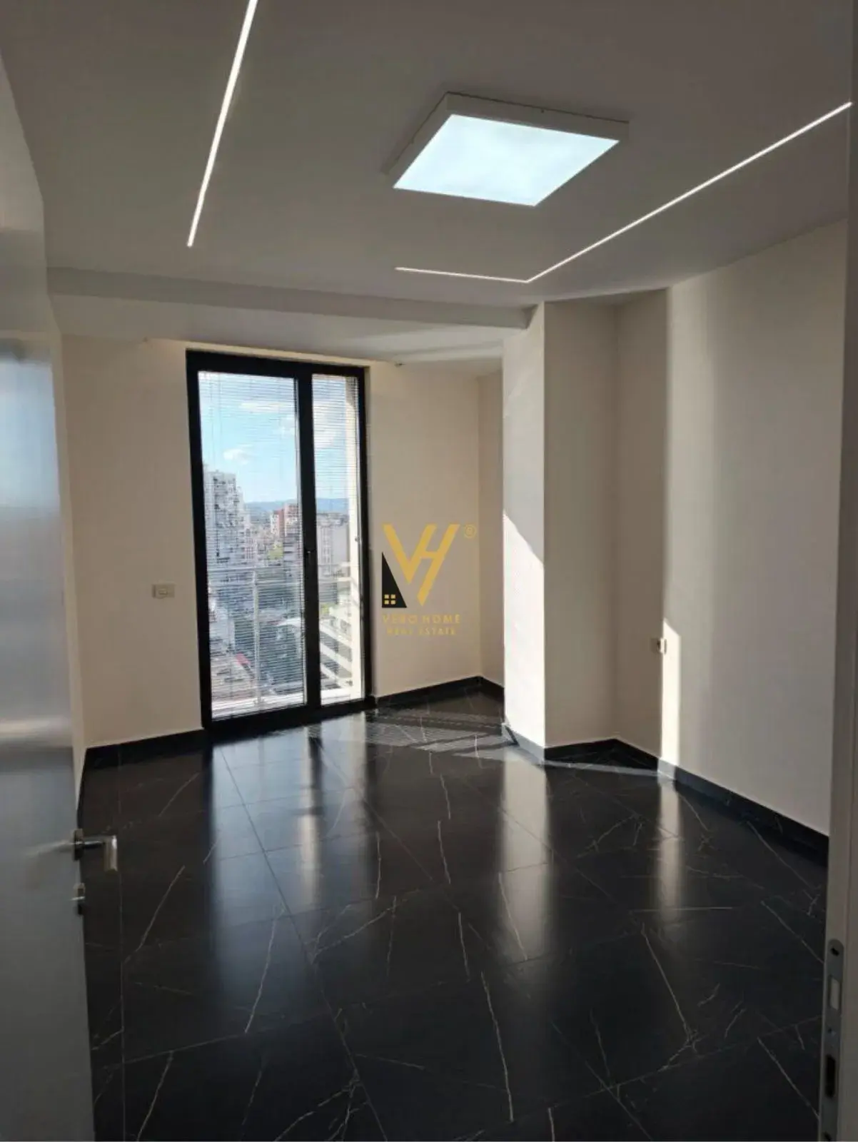 Außenansicht, Büro 70 m² zu vermieten in Tirana
