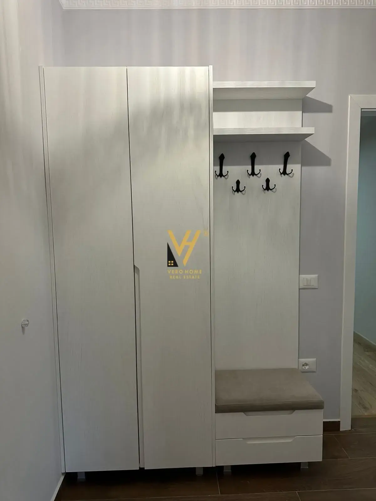 Dhoma e gjumit, apartament 1+1 në shitje në Astir, Tiranë