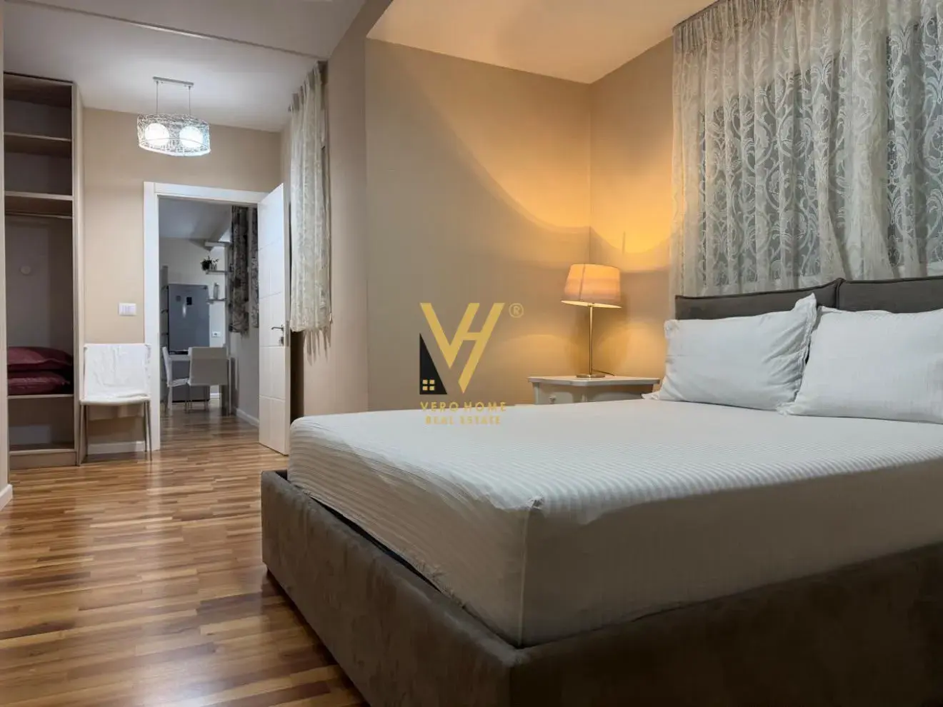 Dhoma e gjumit, apartament 1+1 me qira në Myslym Shyri, Tiranë