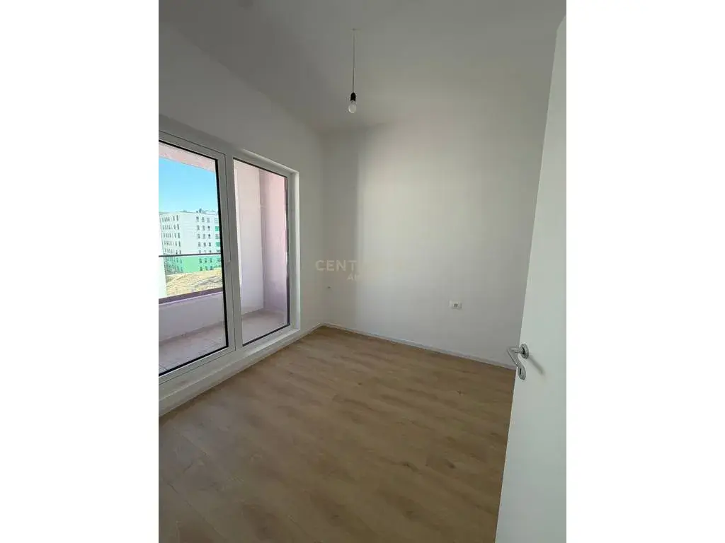 Cucina, appartamento 1+1 in vendita ad Ali Demi, Tirana
